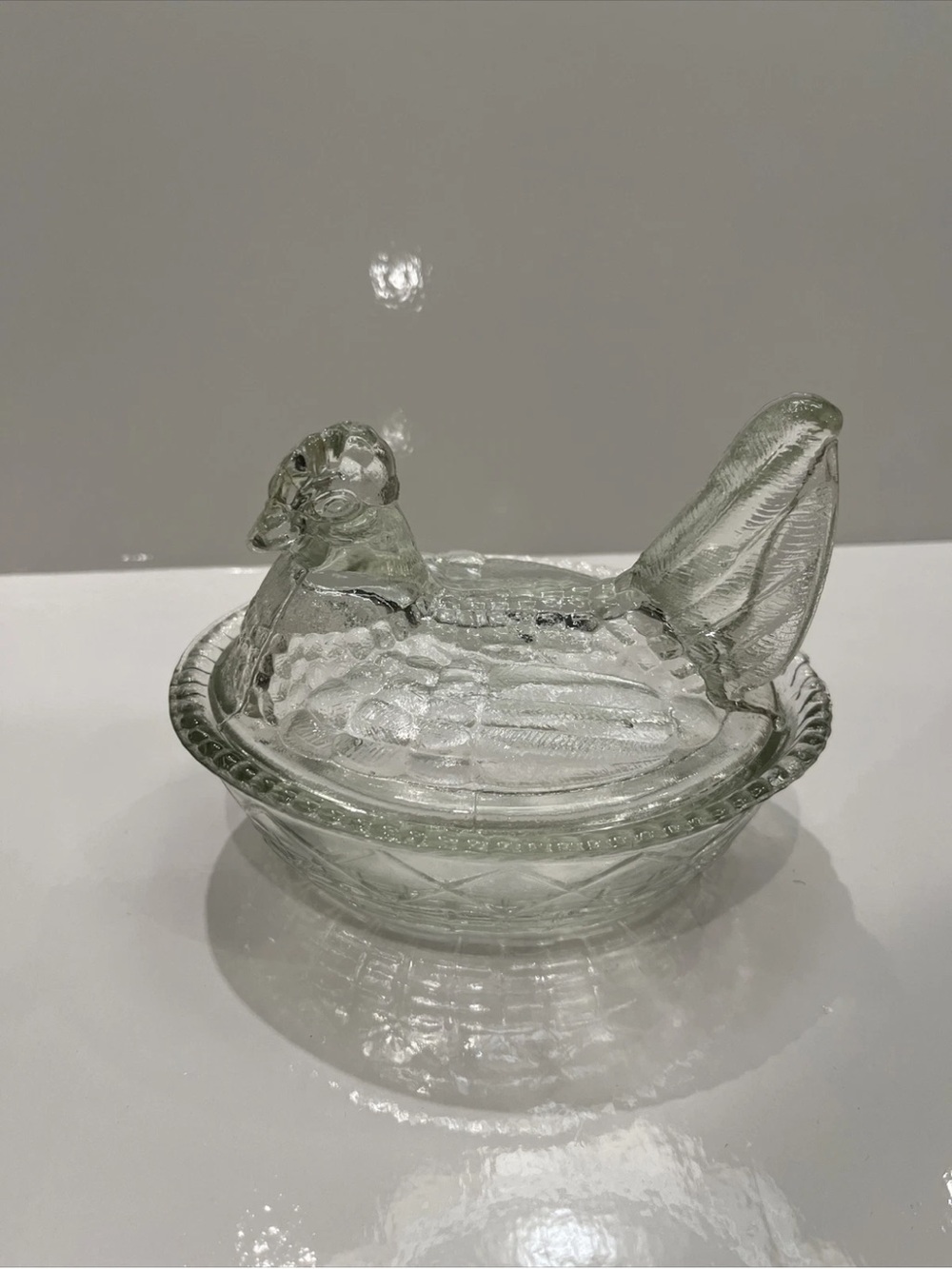 VINTAGE Westmoreland Clear Glass Hen on Nest Split Tail Covered Dish 5.5” by 5”